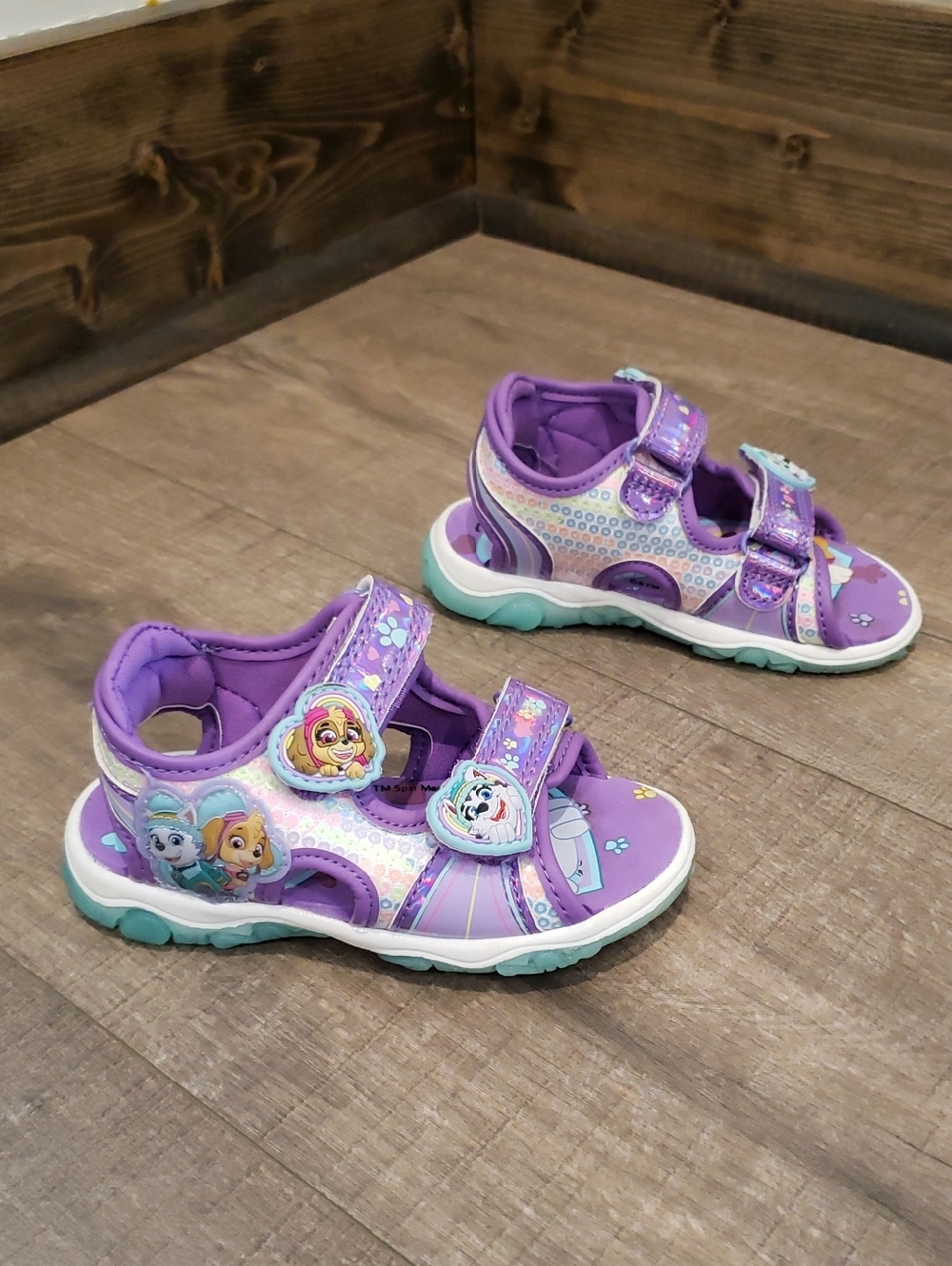Paw Patrol Girls' Purple Light-Up Sandals 7c